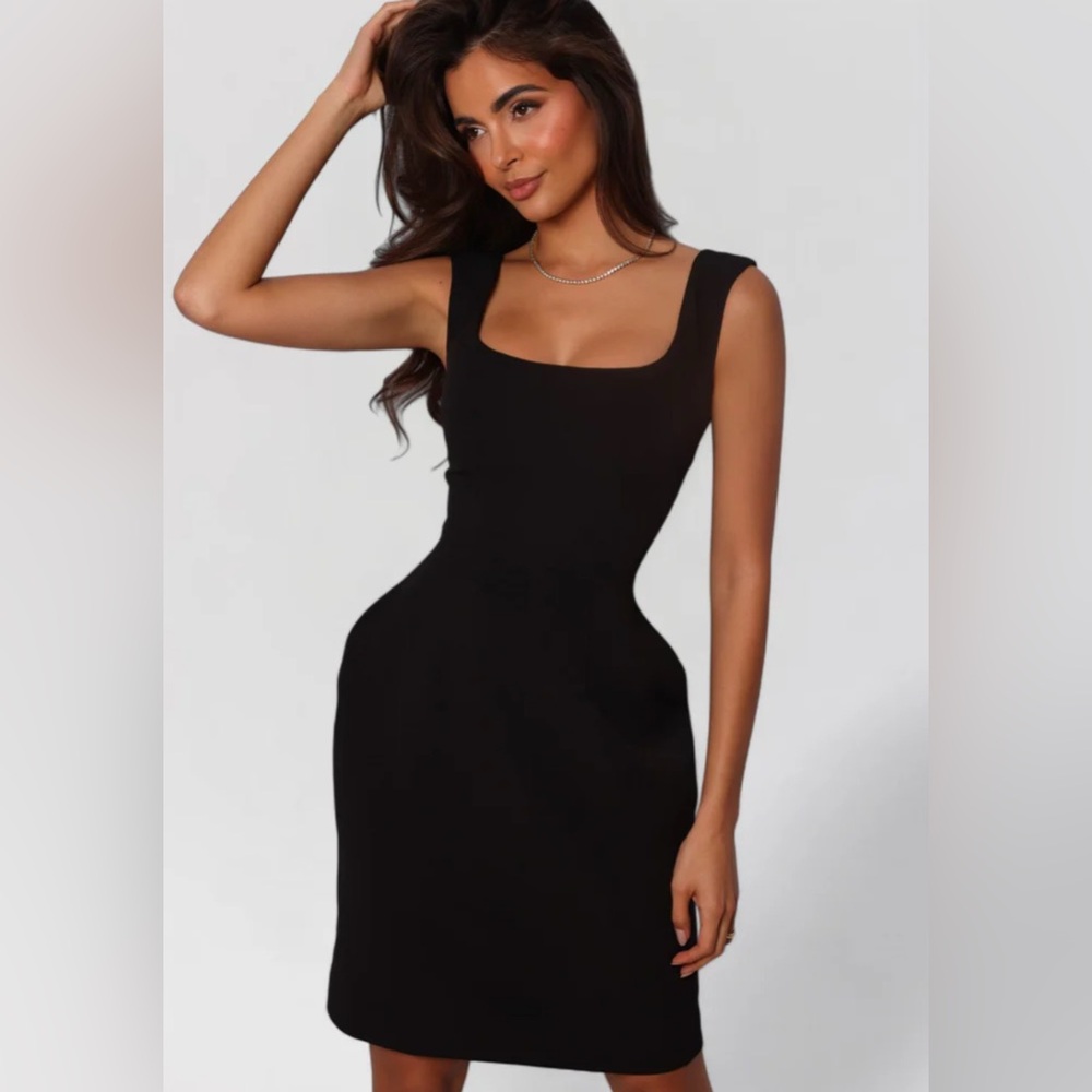 New HEIRESS Beverly Hills BLACK SCOOP NECK A-LINE MIDI DRESS, Small, retail $208
